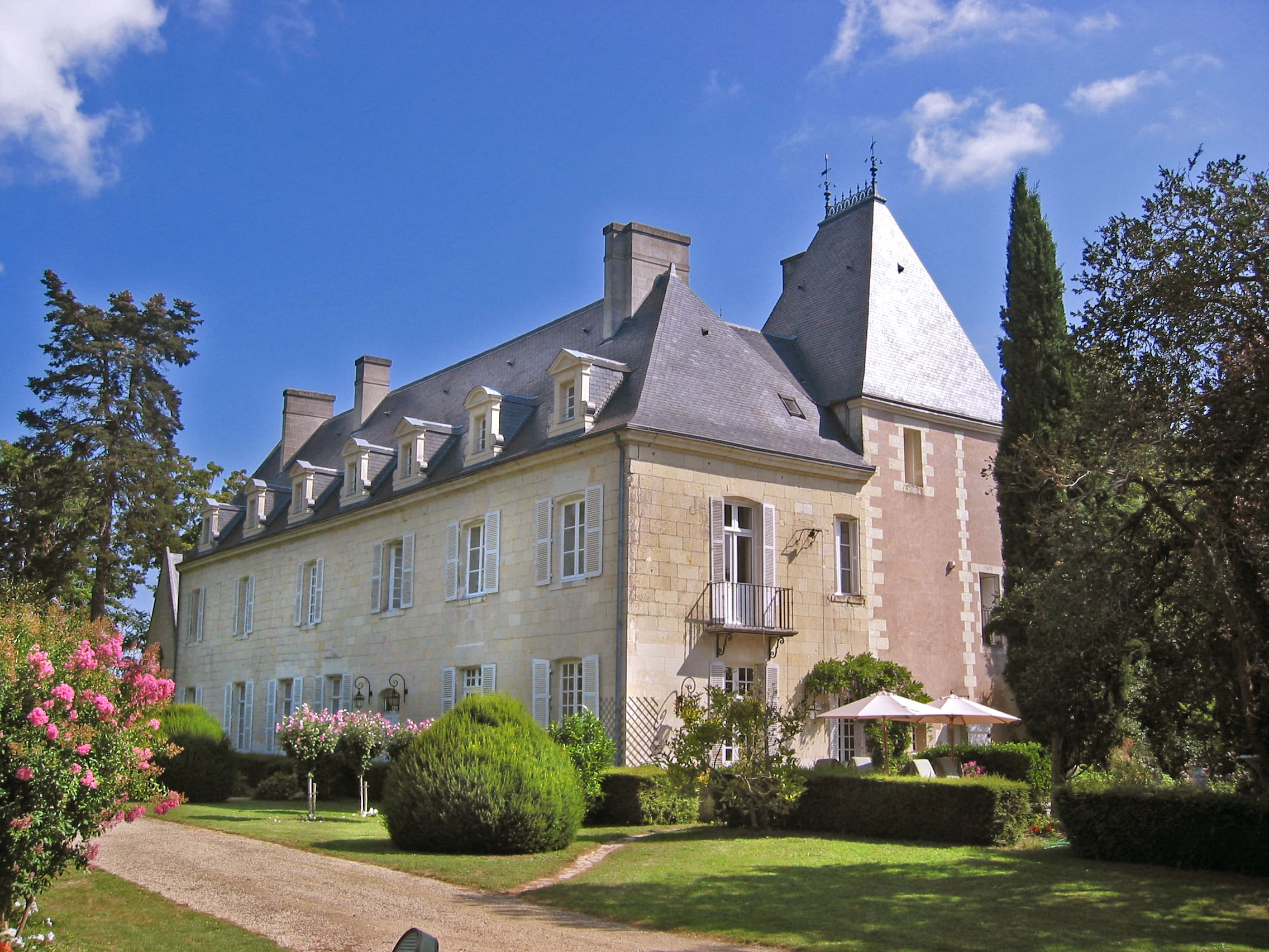 Chateau Gombardy And Cottage France