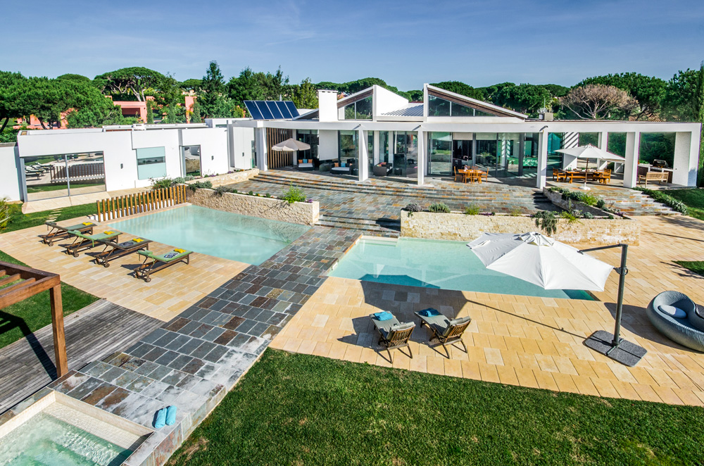 Luxury villas in Quarteira