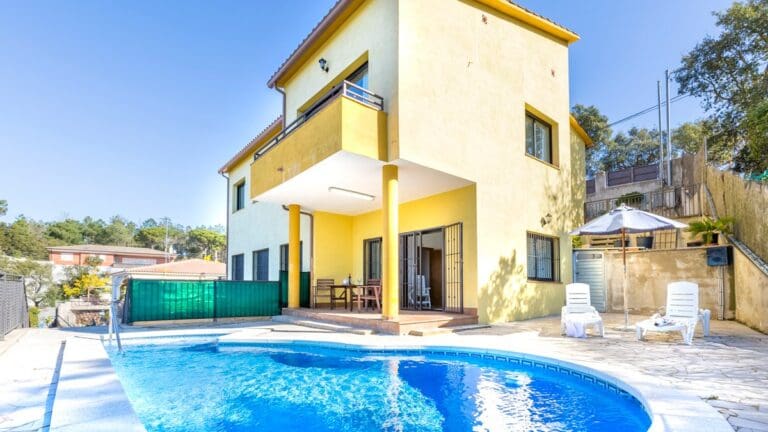 Villa Heures Spain