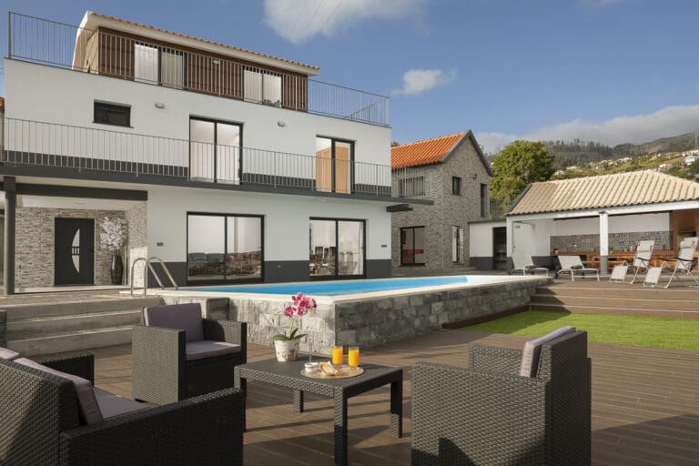 Villa Jasminum | 5-Bedroom Villa with Private Pool in Calheta