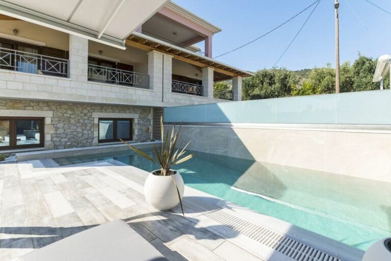 Villa Mourtos Greece