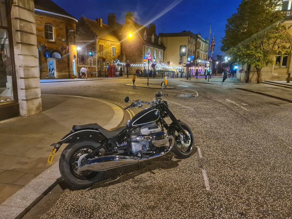 BMW R18 – Retro Cool