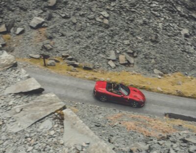 Ferrari Portofino M UK Touring Guide-Snake Pass, Peak District