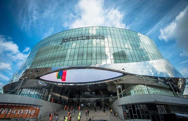 High Street Shops Need to Be More Social To Survive