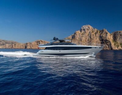 New Princess Y95 Yacht