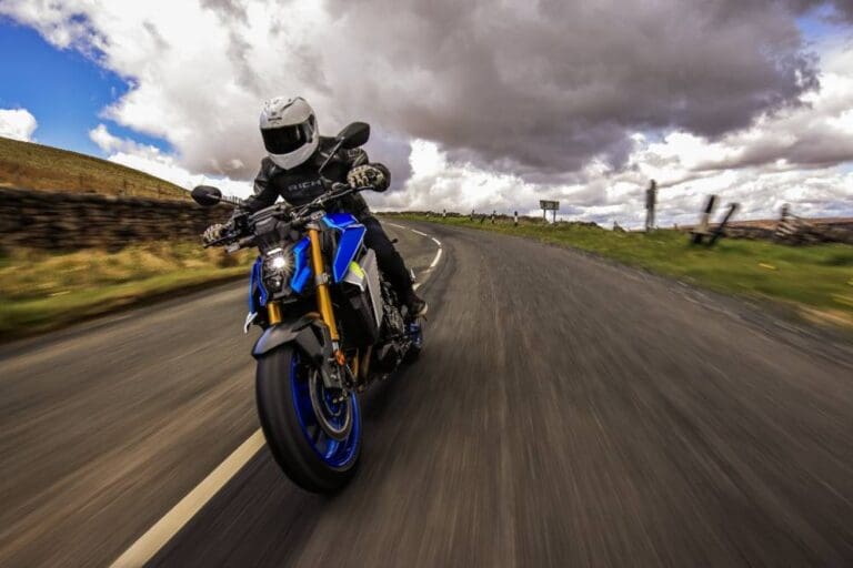 Suzuki GSX-S1000 - The Beauty Of Naked Aggression