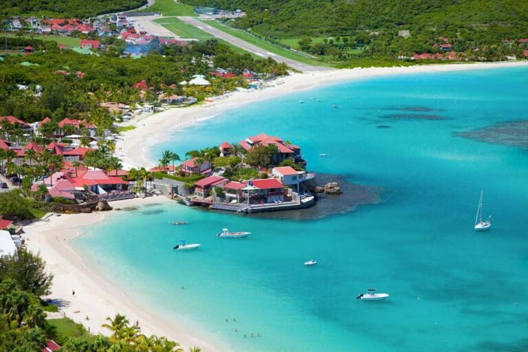 Top Ten Airports Near The Beach To Keep A Hunton Yacht