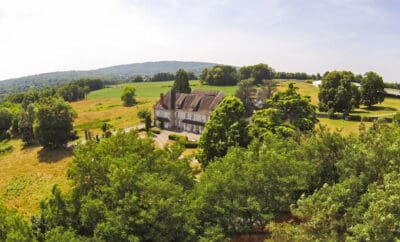 Rent Chateau Chanteuse France