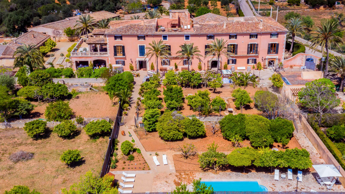 Luxury villas in Santanyí