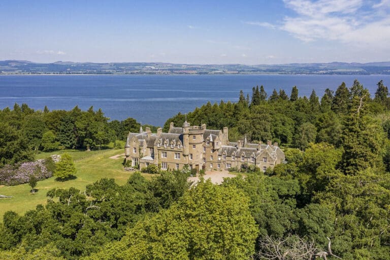 Rent Fife Castle United Kingdom