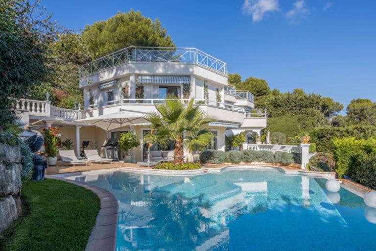 Rent Villa Albertine France