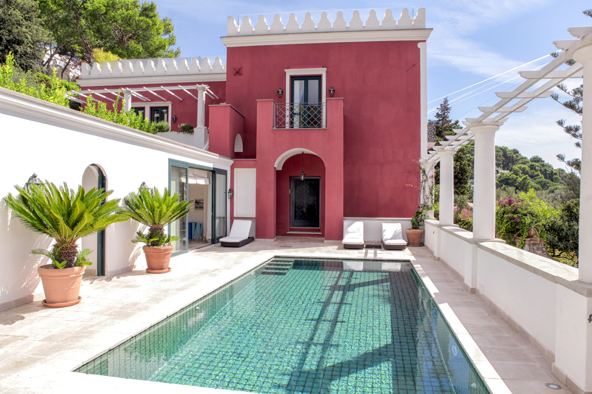 Luxury villas in Metropolitan City of Naples
