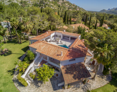 Rent Villa Quernica Spain