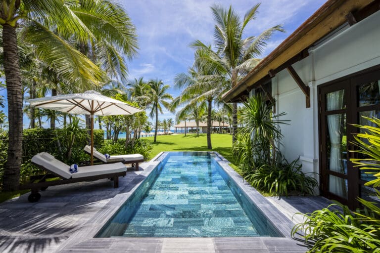 Rent Ocean Front Pool Villa Viet Nam