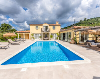 Rent Villa Camille France