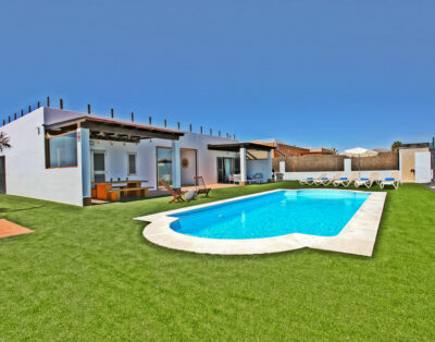 Rent Villa Maresia Spain