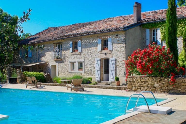 Rent Le Jardin Des Fleurs France