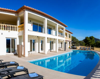 Rent Villa Alca Spain