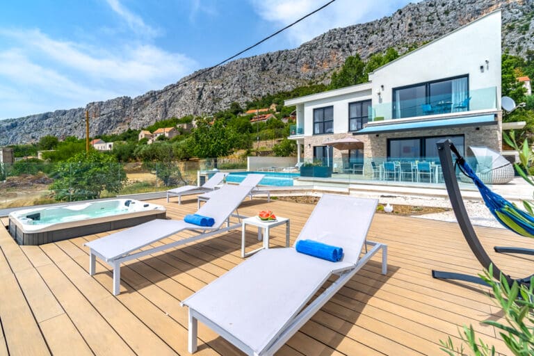 Rent Villa Elys Croatia