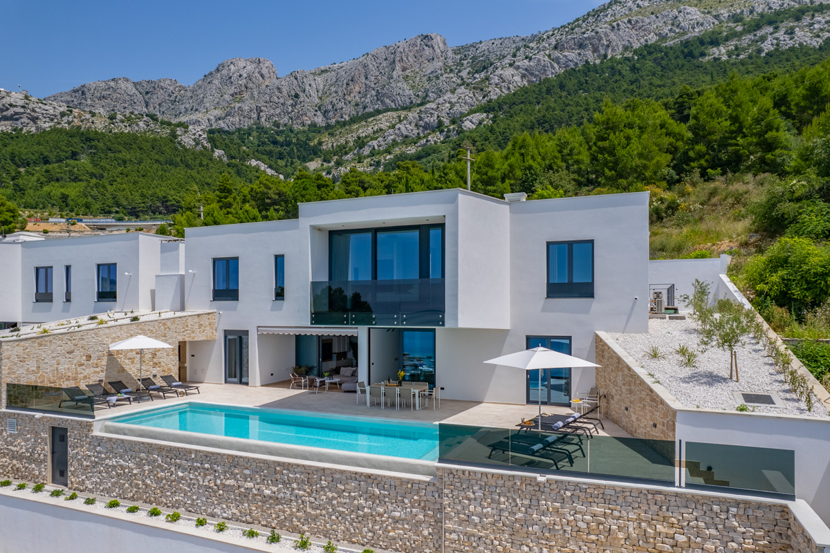 Luxury villas in Omiš