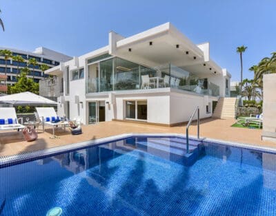 Rent Villa Sisao Spain