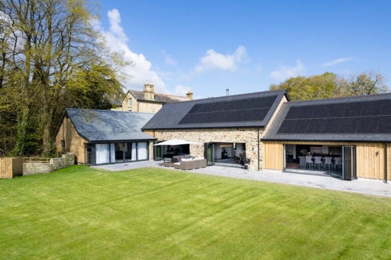 Rent Cardigan Courtyard United Kingdom
