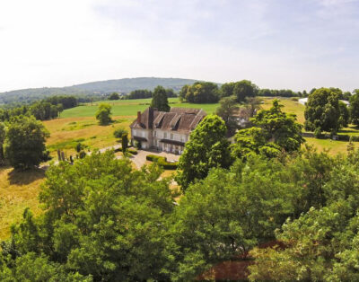 Rent Chateau Chanteuse France