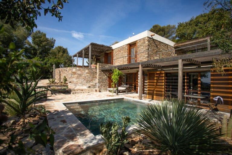 Rent Villa Benat France