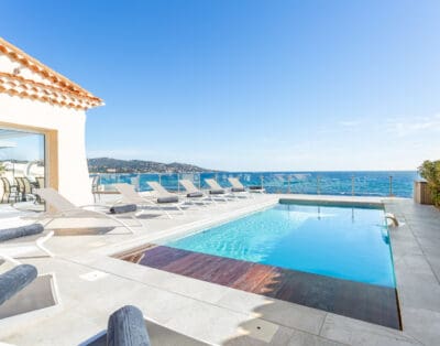 Rent Villa De La Gloire France