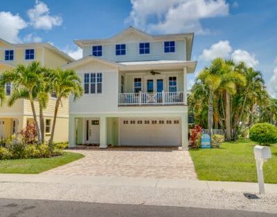 Rent Villa Grouper United States