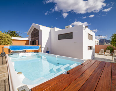 Rent Villa Guera Spain