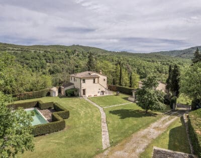 Rent Villa Trove Italy