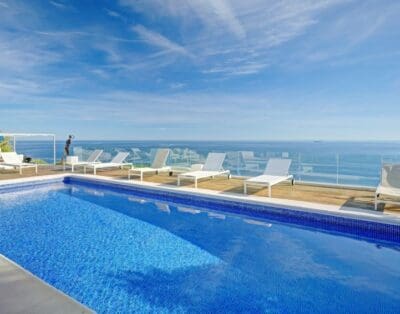 Stunning Villa Terrace sur Mer: Your Perfect Coastal Getaway