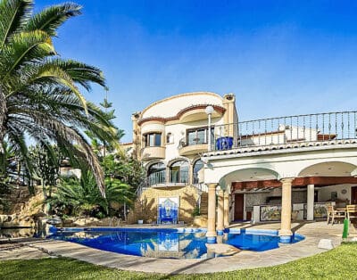 St Anthony Coastal Retreat – Luxurious Villa for Unforgettable Getaways