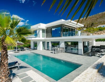 Villa Palma: Luxurious Coastal Retreat for Unforgettable Holidays