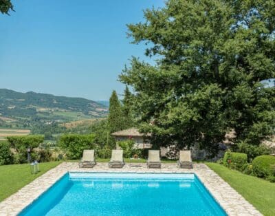 Luxurious Villa Re Uberto Rental in Italy for Unforgettable Getaways