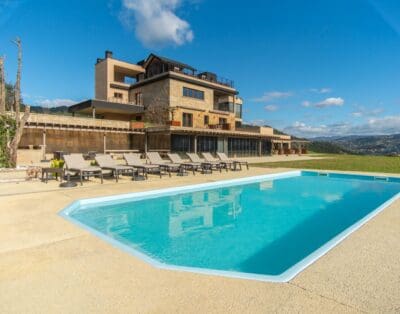 Luxury Villa Rental in Serra & Court, Portugal Experience