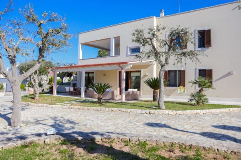 Pristine Villa in Italy – Rent Pietra Di Luna for Your Dream Getaway