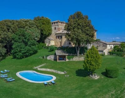 Rent Castello Arbia Italy