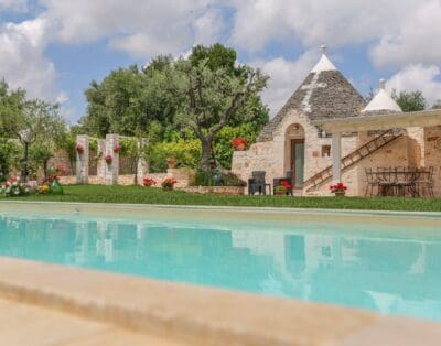Tranquil Trullo Raldi: Gorgeous Villa Rental in Italy
