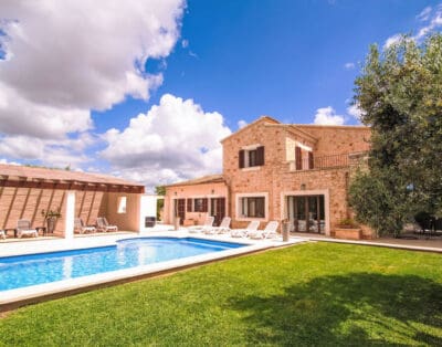 Stunning Finca del Sol: Your Luxurious Holiday Villa Retreat