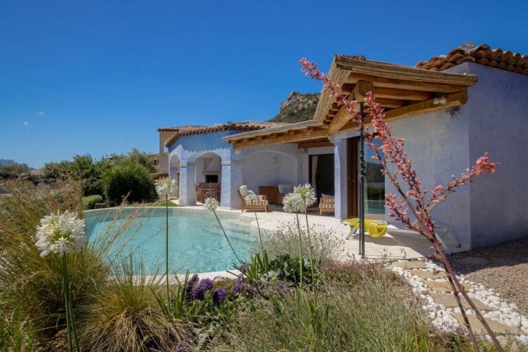 Charming Casa Agrifoglio: Rent Your Italian Villa Getaway
