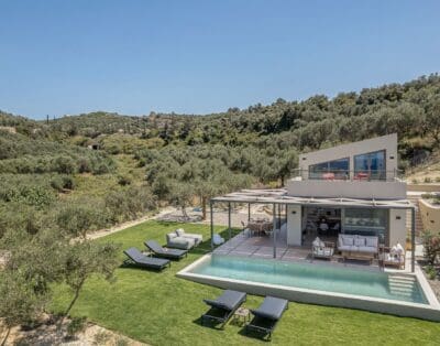 Luxurious Villa Nyri Rental in Stunning Greece Escape