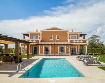 Luxury Carvoeiro Villa with Jacuzzi for Your Perfect Holiday