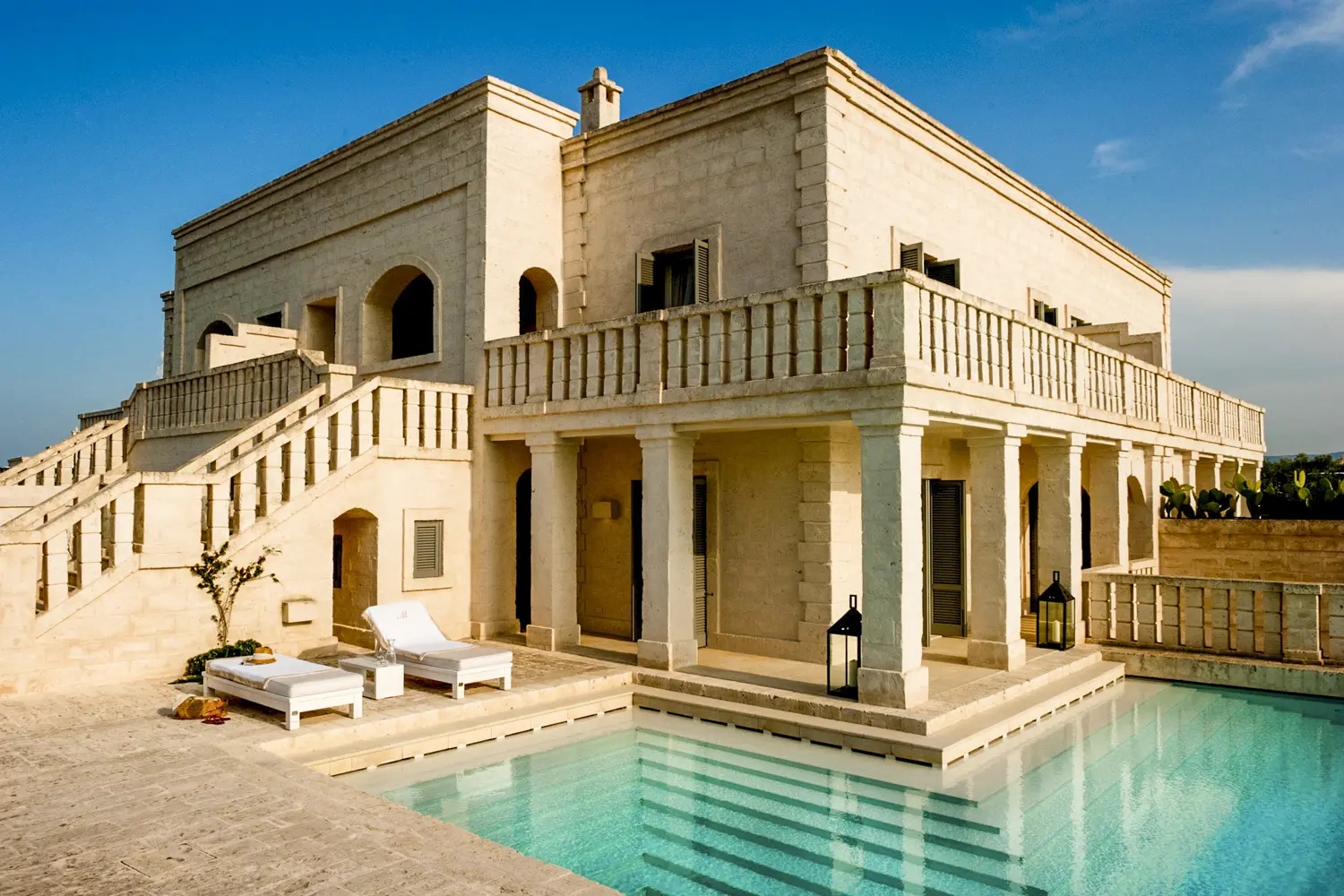 Modern luxury villa rental Italy private pool — Casa Meravigilosa Borgo Egnazia
