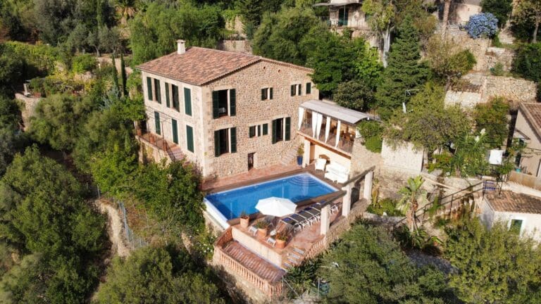 Villa Deià Pool Mountain View – Luxury Villa Rental in Mallorca with Infinity Pool