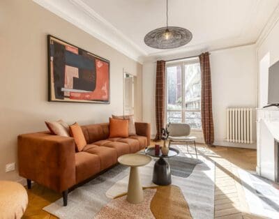 Apartment Champs-Élysées Paris 8th Arrondissement – Luxury 3-Bedroom En-Suite Rental