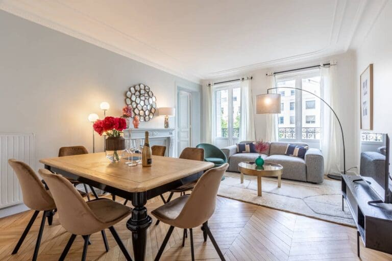 Apartment Ternes – Luxury 3-Bedroom Rental Champs-Élysées Paris 8th Arrondissement