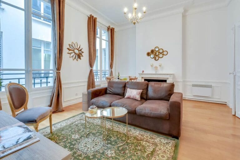 Elegant 1-Bedroom Apartment Near Arc de Triomphe | Central Paris