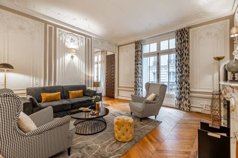 Elegant 3-Bedroom Champs-Élysées Apartment | Luxury Paris Rental
